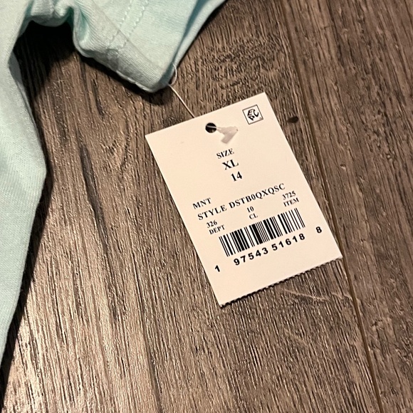 Oogie Boogie christmas shirt kids size XL nightmare before christmas NWT - Picture 3 of 4